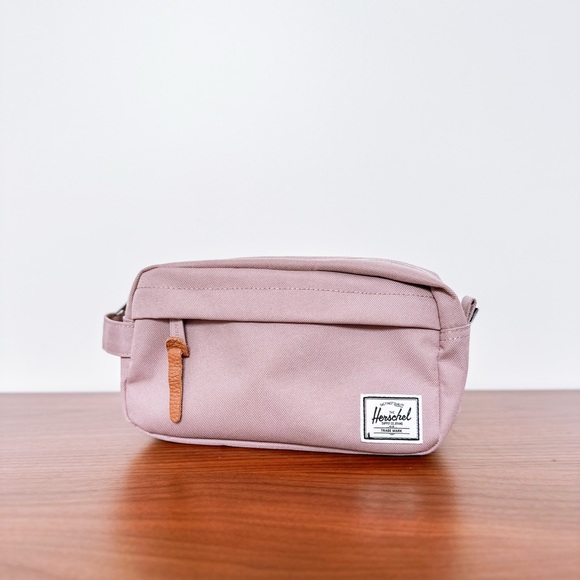 Herschel Supply Company Handbags - Herschel Supply Co. Chapter Carry on Travel Kit